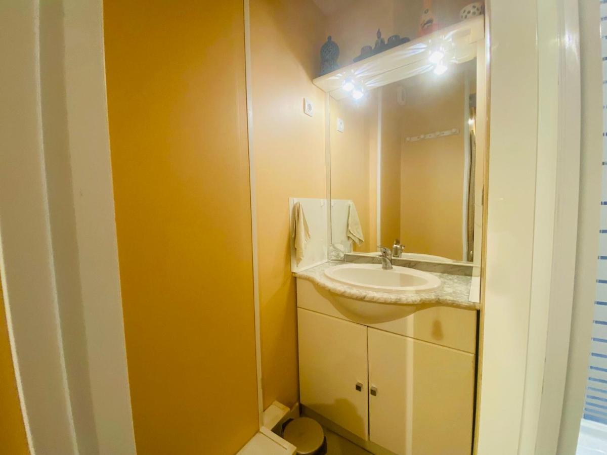 Appartement Proche Mer Avec Piscine Et Parking Fleury  Eksteriør billede