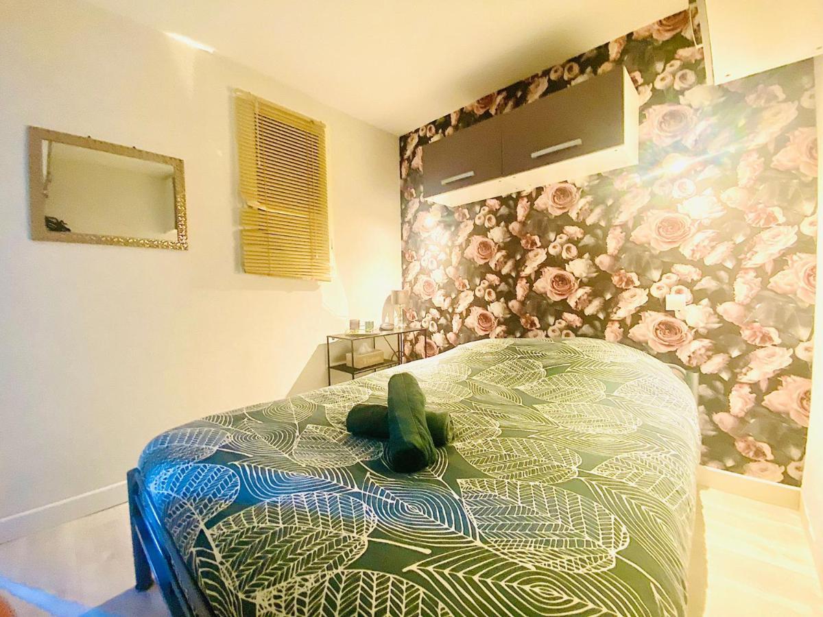 Appartement Proche Mer Avec Piscine Et Parking Fleury  Eksteriør billede
