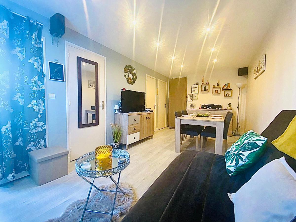 Appartement Proche Mer Avec Piscine Et Parking Fleury  Eksteriør billede